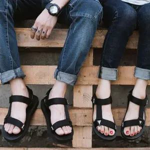 남녀공용 데일리 여름 심플 블랙 찍찍이스트랩 샌들