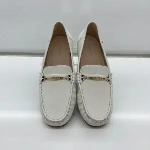 [엘칸토]여성 소프트쿠션 모카신타입로퍼LCWC78U41339_KJ