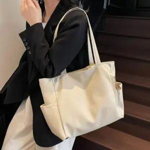 리빙러빙 데일리 포켓 토트백 가방 백 숄더백 텀블러 에코백 텀블러백 레더 여성 데일리백