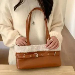 데일리백 출퇴근백 정장 여성 숄더백 벨트 캐주얼백 데일리 수납가방