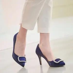 발편한여성구두 포인트힐 큐빅장식 키높이 펌프스 하이힐 하객구두