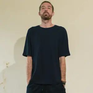 [닥터퍼니스트]닥터퍼니스트 면 라운드넥 모던 반팔 티셔츠 네이비 FJBMTT72A