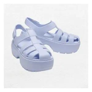 [크록스]스톰프 피셔맨 샌들 209938-5AF 2055991