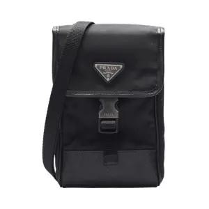 [중고명품] 블랙 리나일론 삼각 로고 폰 홀더 크로스백