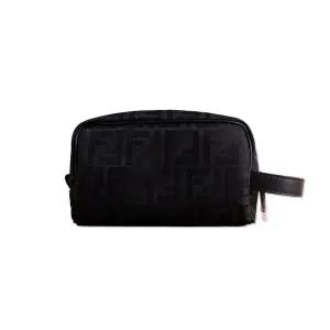 [펜디][명품] 펜디 지퍼 코스메틱 토일레트리 파우치 블랙 스몰 7N0151 AVC6