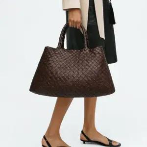 [최초가522 000]멜로우 맥시 소가죽 위빙 토트백_PCBG260303