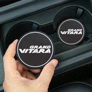 스즈키 그랜드 Vitara 자동차 액세서리 2Pcs 코스터 워터 컵 병 홀더 Anti-slip 패드 매트 실리카 젤