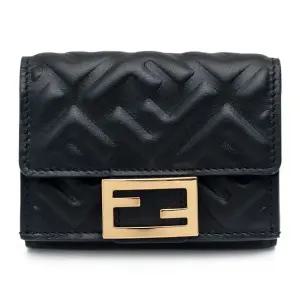 바게트 마이크로 트리폴드 지갑 8M0395-AAJD-F0KUR