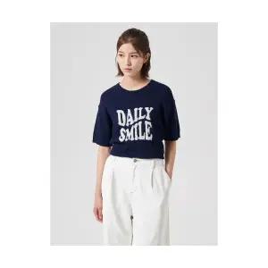 에잇세컨즈 8SECONDS 웨이브 레터 자카드 라운드넥 반소매 풀오버 네이비 1725285