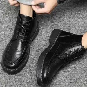 남성 블랙스티치 디테일 캐주얼 코디 아이템 워커 워커