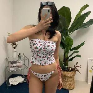 [콩심팥심]러블체리비키니 투피스 수영복 홀터넥 튜브탑 끈팬티