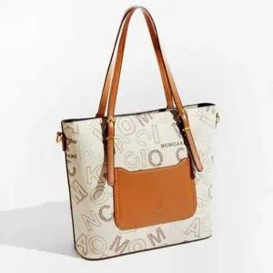 데일리 출퇴근 가방 숄더백 포켓 가방 아이보리