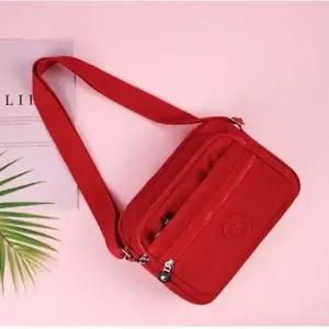 숄더 데일리 크로스백 여행 보조 가방 레드