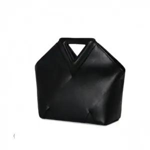 가죽 빅 위빙 토트백 크로스 파우치 가방 블랙