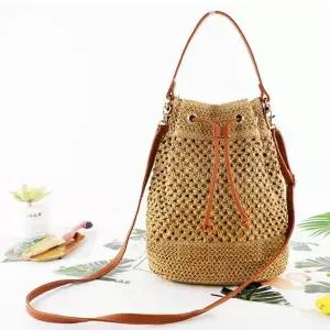 여성 복조리 그물가방 시원해보이는 여대생 크로스백