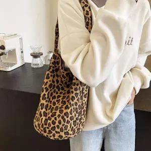 여성 호피 무늬 가벼운 숄더 백 원통 가방 탄브라운