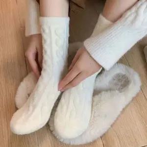 여성 겨울 포근한 꽈배기 극세사 수면양말 덧신 10색