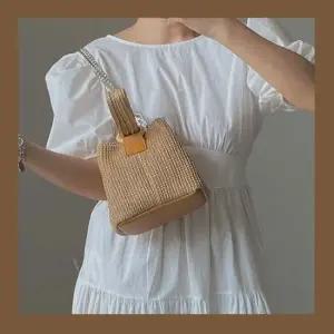 휴양지 라탄체인 버킷백