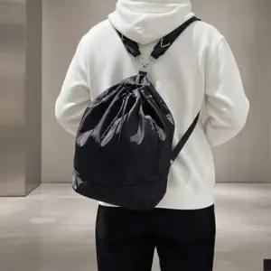 2컬러 크로스 나일론 홀딩 백팩 겸용 2way 끈 방수 조임