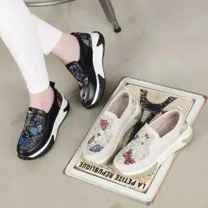 |CCS7F3E|여성 럭셔리 소가죽 나비 자수 플랫폼 슬립온 운동화
