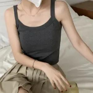 여성 여름 이너 슬림핏 심플 캡내장 민소매 나시 티셔츠