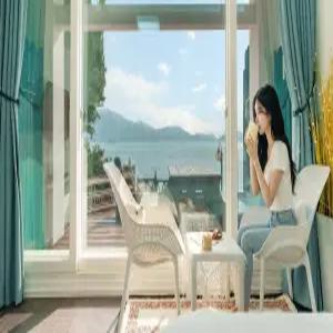 [경남/남해] 남해 바닷가 오페라하우스 오션뷰 펜션 (카페/해수욕장/오션뷰/일출/일몰/공용수영장(실외)/복층/가족/커플/테라스/개별바베큐/바베큐장/주차장/MT/워크샵)