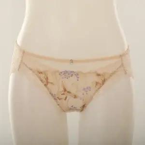 [와코루](본점)[이월상품]와코루 튤레이스와 스트레치 레이스가 매치된 여성 레이스팬티 (DPT0449A)