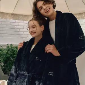 [다잇템]여자 남자 겨울 커플 극세사 자수 목욕 가운