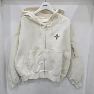 [에꼴리에]지퍼 포켓 후드  봄집업 점퍼 (25OT753)_US