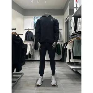 [언더아머](대전신세계)1386555-001 1386558-001 블랙 남성 UA 바이브 우븐 윈드브레이커 조거카고팬츠 ...