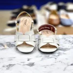 허시파피 세이브존05 여성3Cm굽오피스샌들 COSPEN024