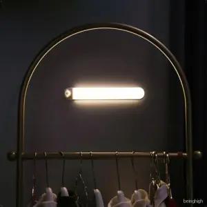 선없는 충전식 자석 인체감지 LED 스마트 센서등 28cm 화이트 현관 복도 옷장