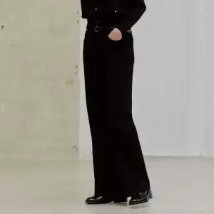 [롯데백화점]플랙 여성 블랙와이드 데님팬츠 M45 블랙(PJTI5MSM453)