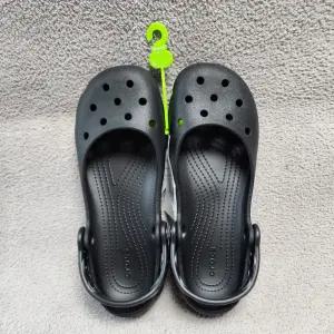 크록스 클래식 발레 플랫 샌들 블랙 211994-001