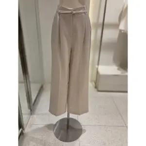 [SOUP](하남점) 벨티드 원 턱 팬츠 (SC5TP80)