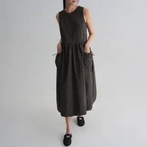 [롯데백화점]에잇세컨즈 여성 화섬 롱 원피스  브라운 356471CM1D