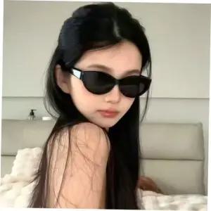 자외선차단선글라스 패션 뾰족 인싸 선글라스 가벼운 켓아이 레트로 썬글라스