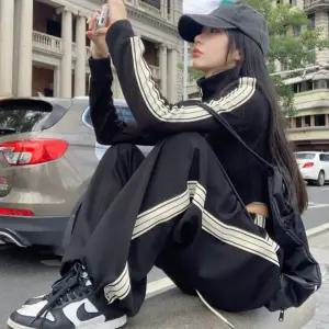 포인트 트렌드 인기제품 트레이닝세트 라인 시크블랙 슬림핏