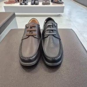 [엘칸토]엘칸토 HC11 소가죽 남성화 F9T5U6V13H1985 (47360616)