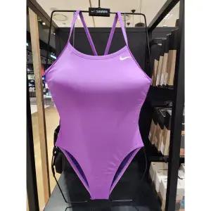 [나이키스윔](의정부점)여성 수영복 앤서 솔리드 컷아웃 탄탄이 브라이트 바이올렛 NESSA018-569