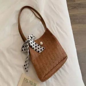 여성 2컬러 모던 진주 미니 도트스카프 숄더백 라탄백