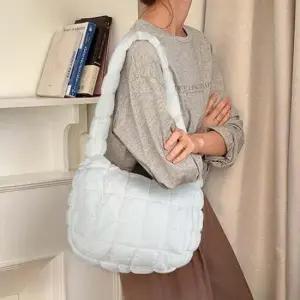 GB1384 보조 여성 지갑 패션잡화 덤블 직장인 학생 스몰 슈베어 베스트 핸드폰 밍크