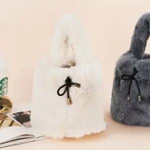 페이크 퍼 버킷백 미니 복조리백 겨울 가방 아이보리