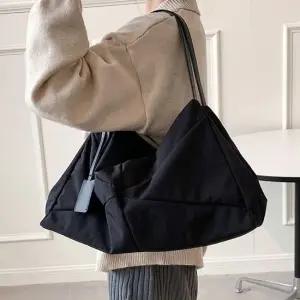 가방 백 데일리 직장인 출근 숄더 여성 대학생 블랙