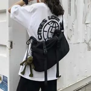 여행 경량 튼튼 인기 크로스 숄더백 TK-P037 핀치카스