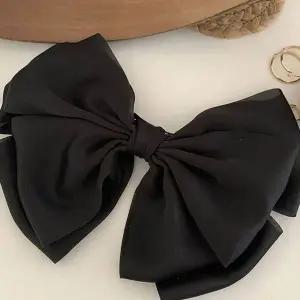 블랙 실크 빅사이즈 리본 헤어핀 X2개 포인트 머리핀