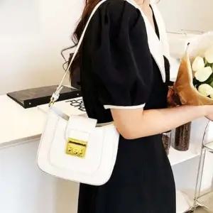 정장 숄더 출근 여성 가방 핸드백 아이보리