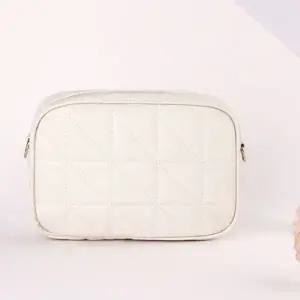 스트랩 캐주얼 퀼팅 파우치 가방 아이보리