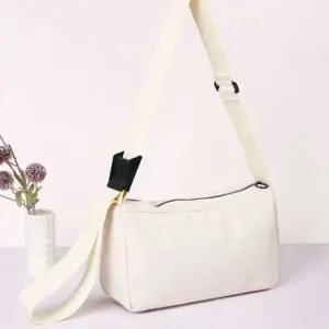 학생 크로스 숄더백 스트랩 심플 가방 아이보리