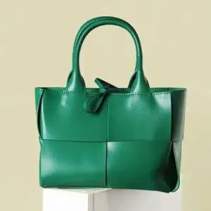 미니 토트백 크로스 위빙 가방 스퀘어 그린